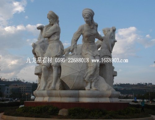 云南大理站前雕塑赏析